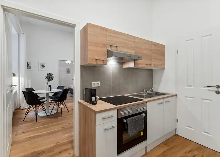 Center Designer Modern