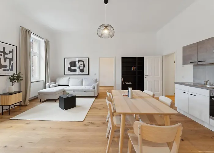 Center Designer Modern