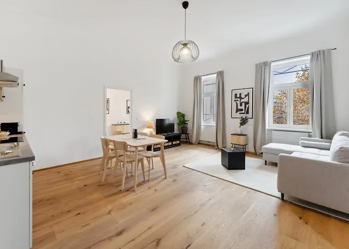 Center Designer Modern * וינה